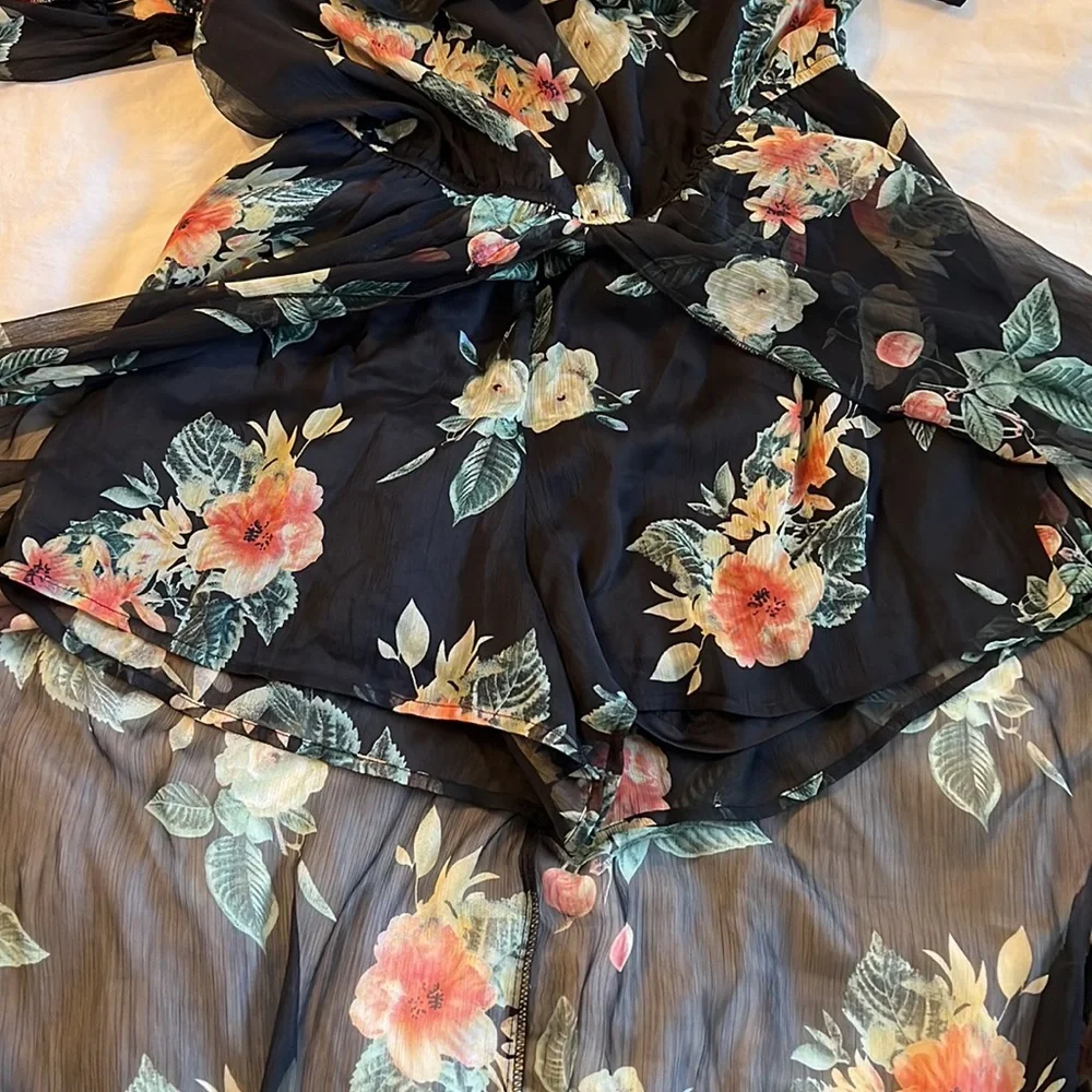Romper with maxi back black floral